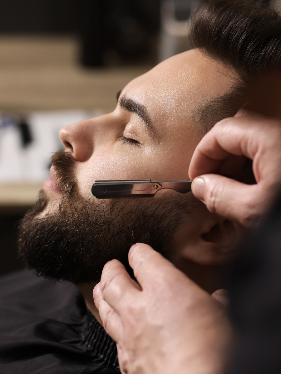 Men's grooming and beard styling